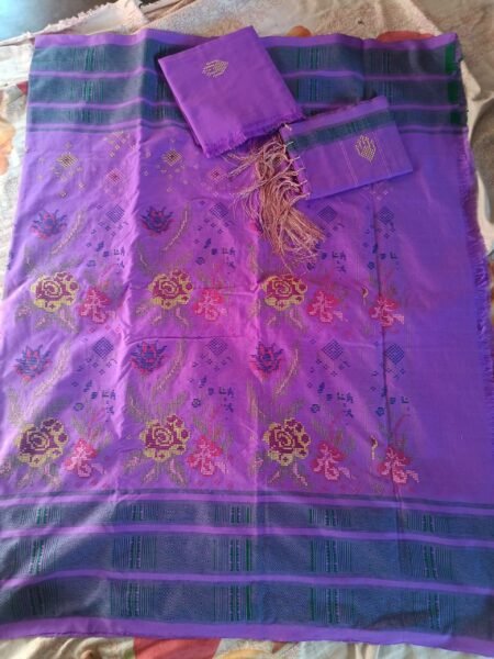 Dakmanda 3 piece | Handloom | Acrylic yarn | Cash on delivery available